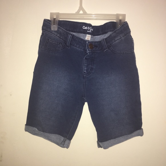 Girls, 10-12 Cat & Jack, Bermuda shorts. - Picture 1 of 3
